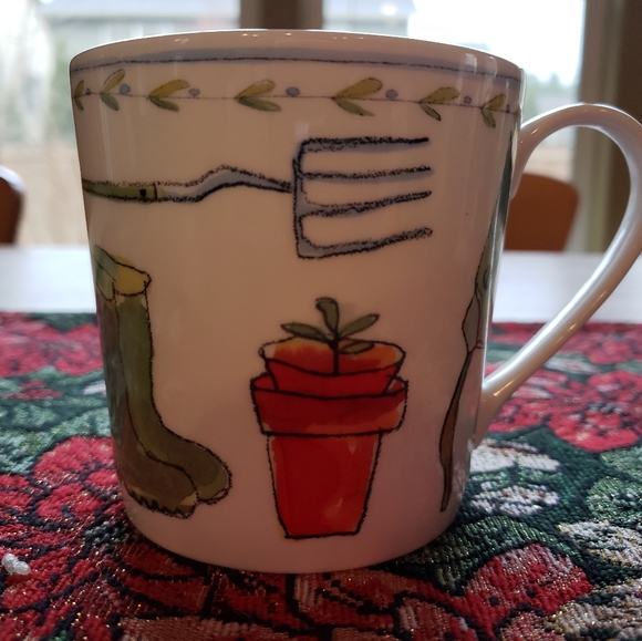 Mugs - Picture 10 of 11